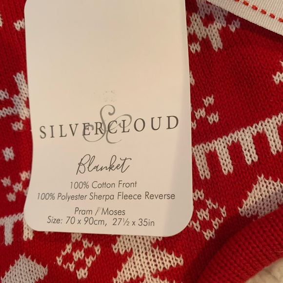 Red Holiday Blanket with White Reindeer Pattern kids - Picture 8 of 13